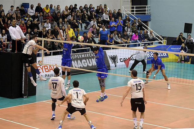 Corinthians-Guarulhos enfrenta o SESI-SP neste sábado
