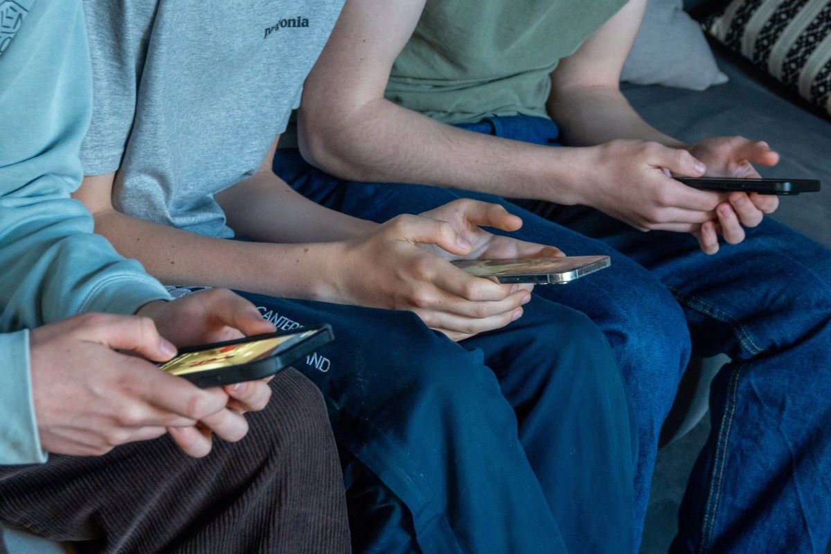 FBI diz que cibercriminosos estão invadindo as contas online das vítimas para roubar suas fotos íntimas