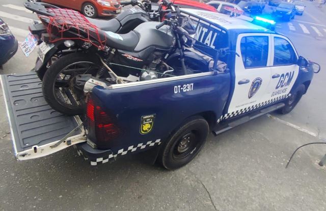 GCM recupera motocicleta furtada e prende homem por receptação no Jardim Moriah