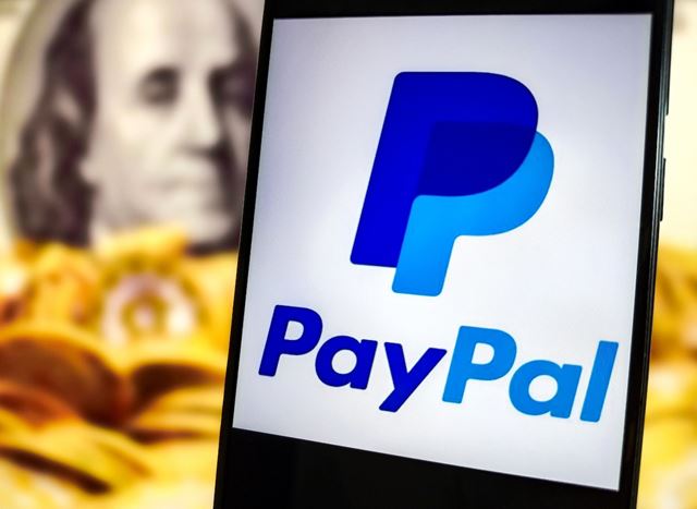 As negociações para vender o PayPal para a Stripe e a Advent estão esquentando