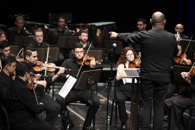 GRU Sinfônica apresenta concerto gratuito com clássicos de Mozart, Beethoven e Tchaikovsky