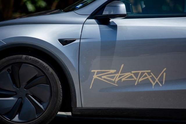 Tesla, Uber e Waymo recebem sinal verde para operar milhares de robôs-táxi em Nevada