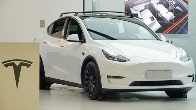 Tesla faz recall de 3 milhões de carros como parte de esforço em toda a China para impedir maçanetas de portas ocultas