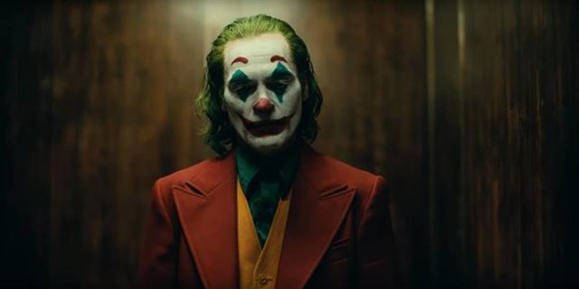 Filme do Coringa é ovacionado em festival de cinema
