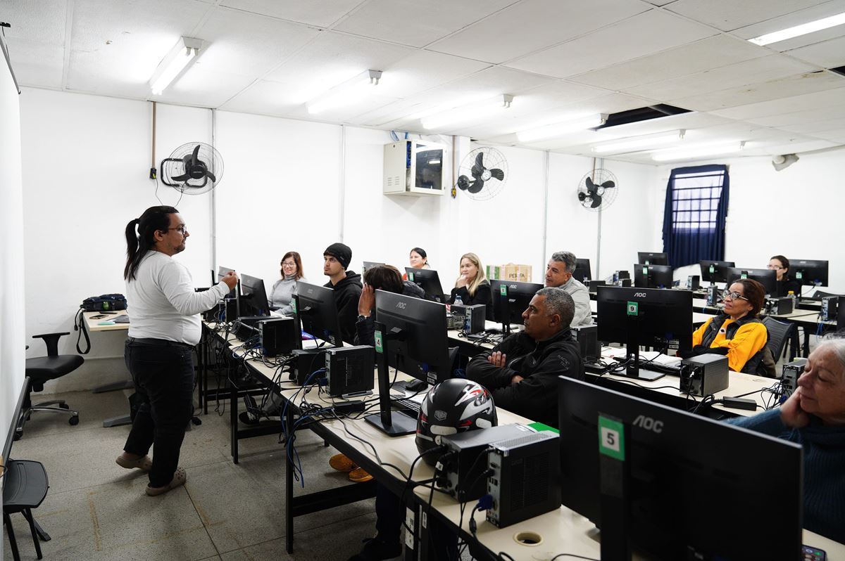 Centro de treinamento da Prefeitura dá início às aulas do curso de marketing digital