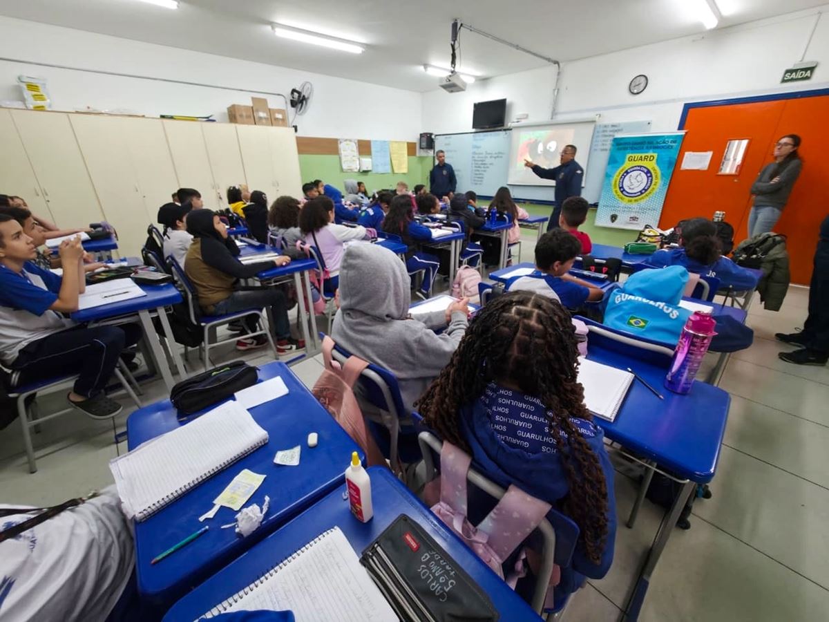 GCM de Guarulhos celebra 20 anos do Programa Guard de prevenção às drogas