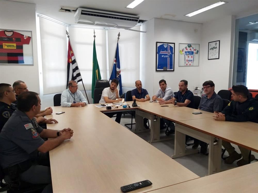 Blitz da Virada reúne forças de segurança para inibir ações de motoqueiros neste final de ano em Guarulhos