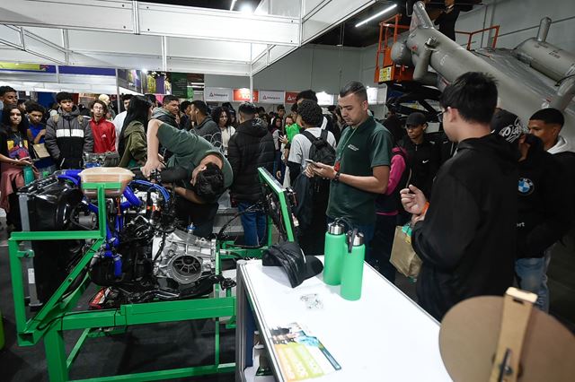 Feira do Estudante de Guarulhos leva oficinas, tecnologias, vagas de estágio e empregos ao Espaço Inter