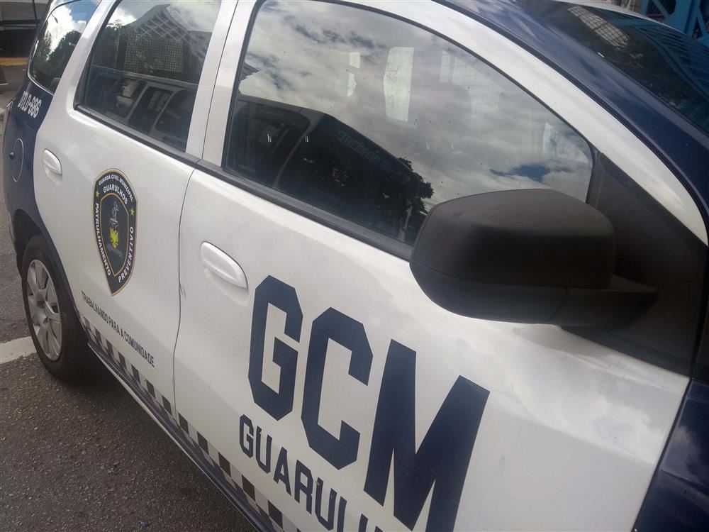 Em aparente surto psicótico, homem é socorrido pela GCM no Bonsucesso