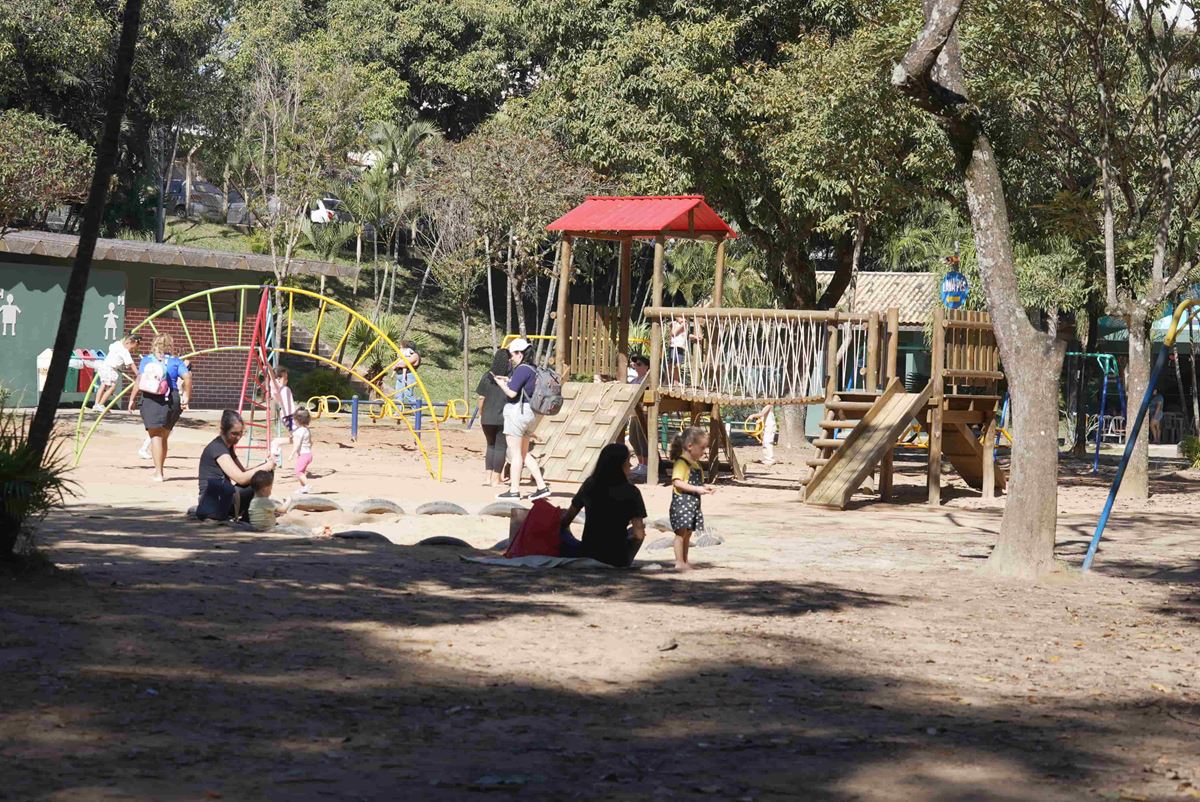 Zoológico celebra o Dia da Árvore com circuito interativo e trilha sobre saúde mental