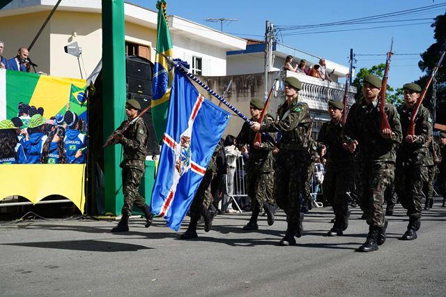 Semana da Pátria mobiliza 4,5 mil pessoas em desfile no Jardim Vila Galvão