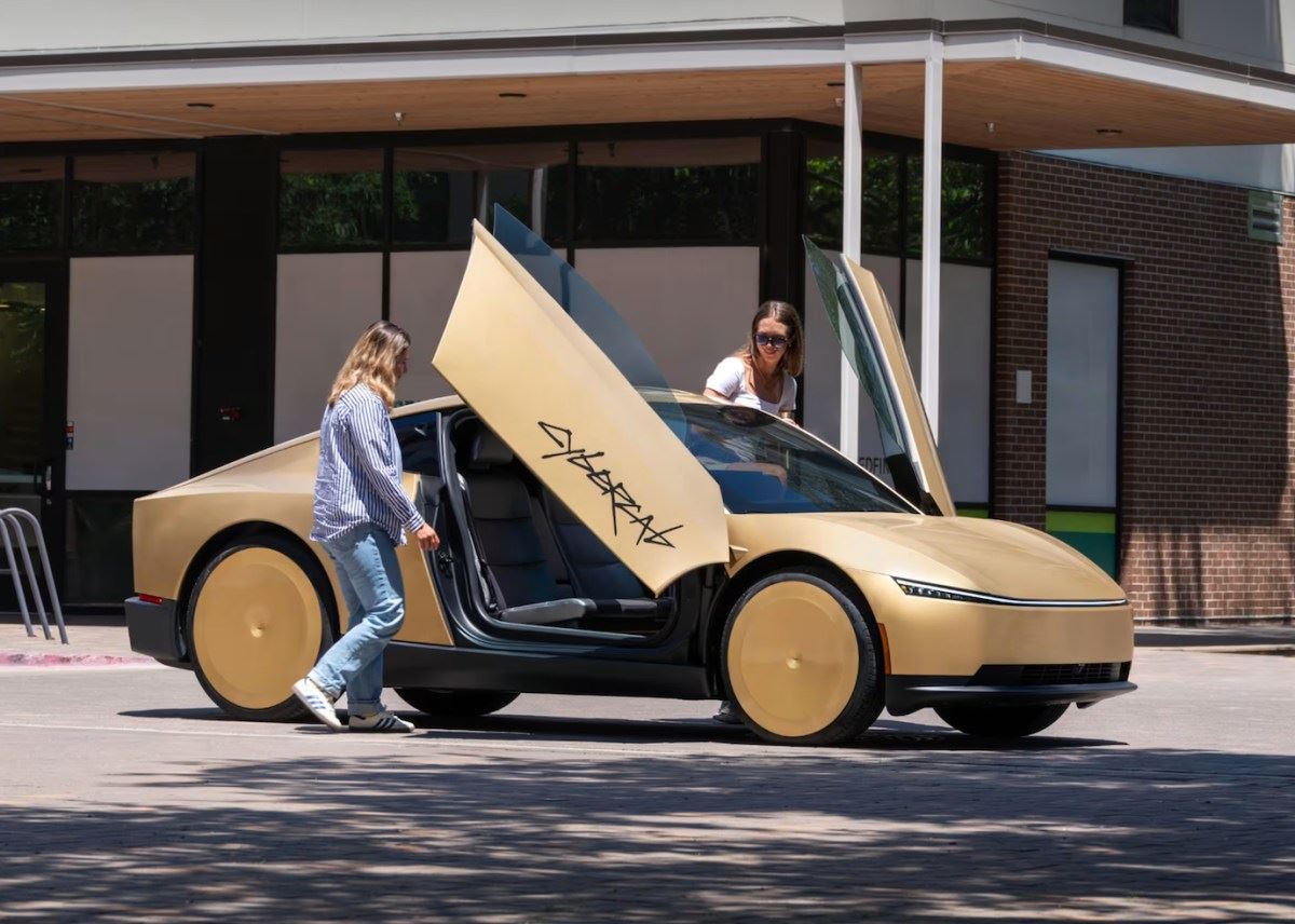 Tesla proibe menores de 13 anos no novo Cybercab e detalha funcionamento do veiculo autonomo