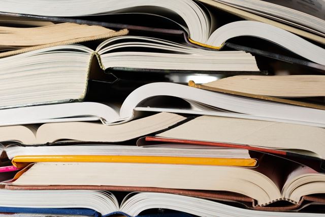 Autores reagem enquanto editoras e agentes fazem reivindicações sobre acordo com a Anthropic