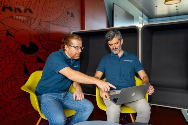 Ex-alunos do Google DeepMind estão construindo ferramentas para acelerar a energia de fusão para a rede elétrica