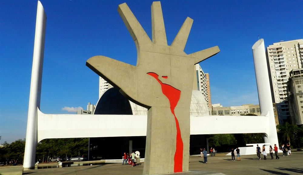 Governo de SP anuncia abertura de cinema drive-in no Memorial da América Latina