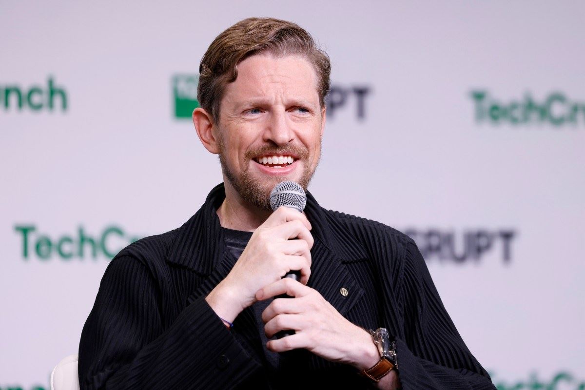 Matt Mullenweg diz à equipe da Automattic no Slack que está no controle novamente após a destituição do CEO