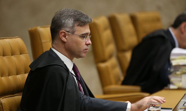 Mendonça levanta sigilo de quase 40 processos no STF