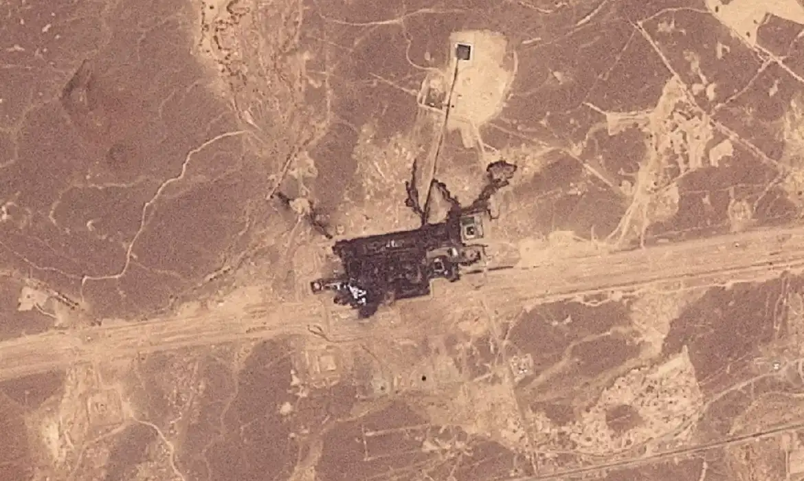 Arábia Saudita paralisa oleoduto, e houthis controlam Mar Vermelho