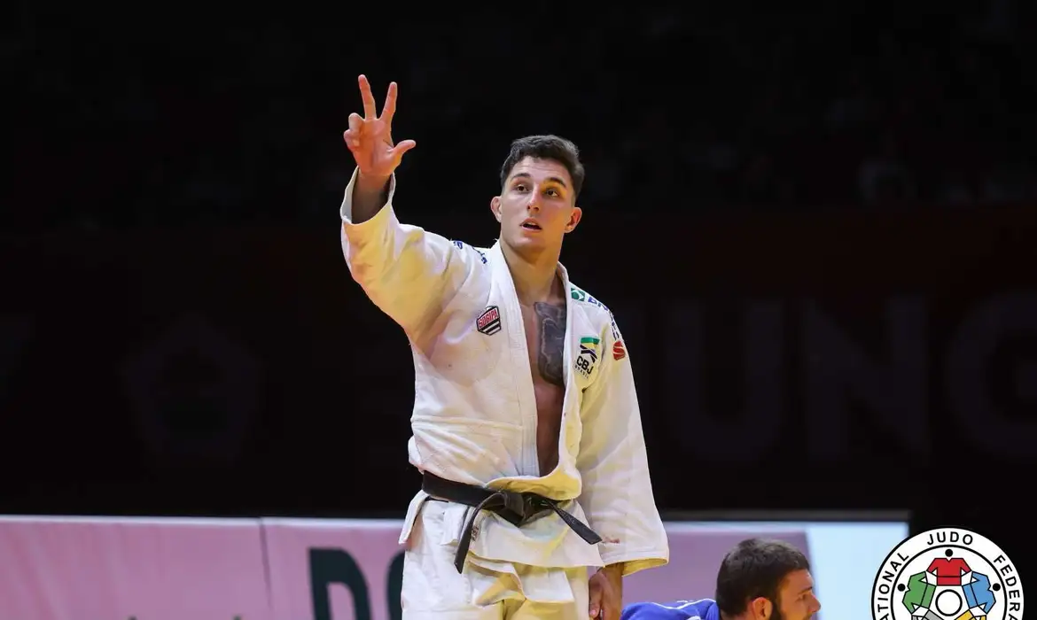 Guilherme Schimidt é ouro e país fecha Grand Slam de judô com 3 pódios