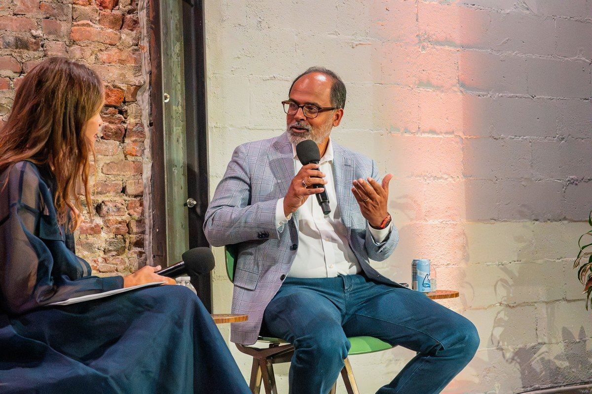 Devin Parekh, da Insight Partners, sobre por que a firma está se diversificando enquanto todo mundo aposta todas as fichas na OpenAI e na Anthropic