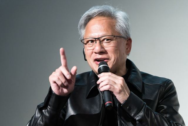 Jensen Huang atendeu a uma ligação de Trump e exibiu outra coisa também