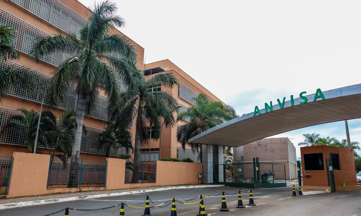 Anvisa alerta risco de deficiência de B6 com uso de carbidopa/levodopa