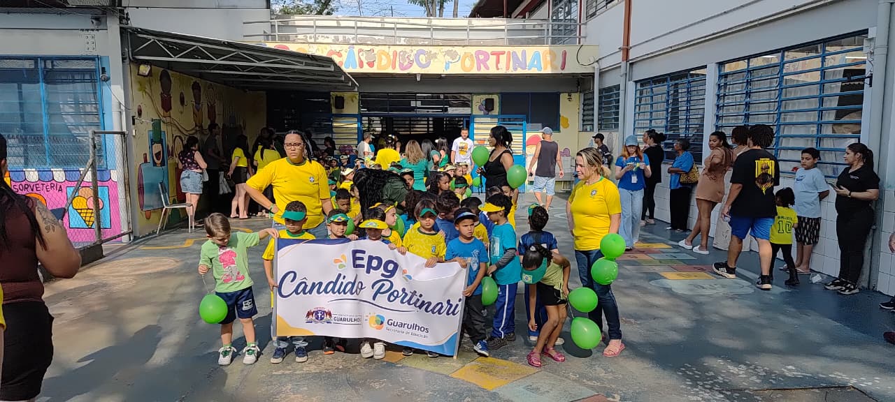 Escolas da rede municipal realizam apresentações cívicas durante a Semana da Pátria
