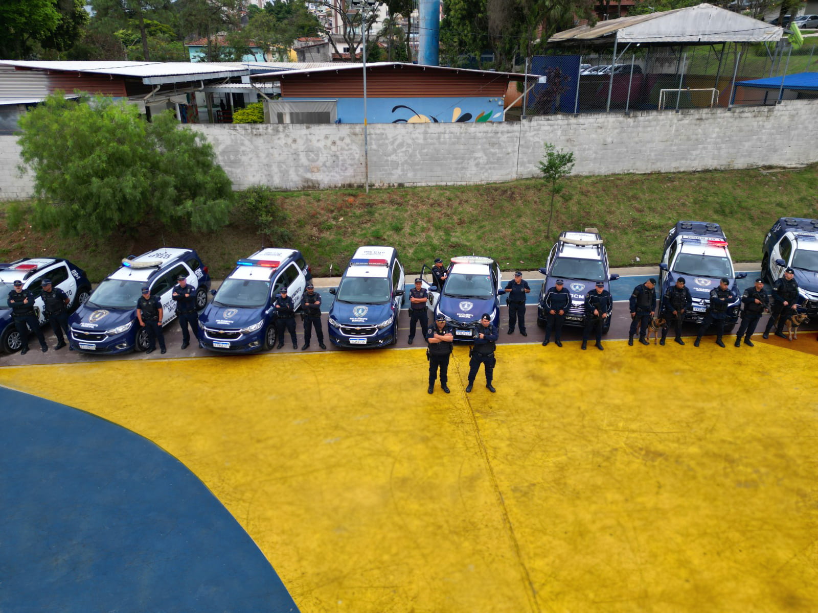GCM prende homem por tráfico de drogas e recupera motocicleta durante Operação Ordem e Paz