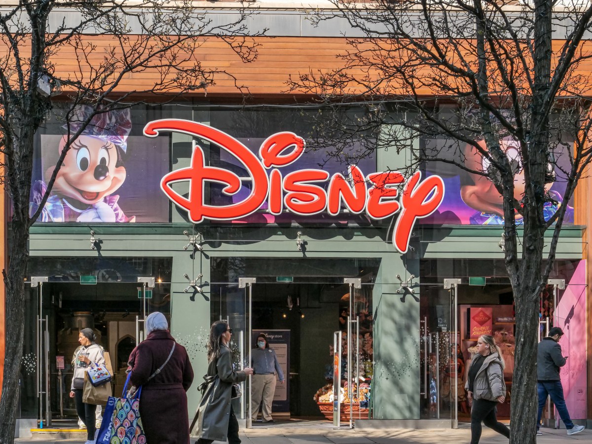 O primeiro CTO da Disney liderou uma startup de IA que ela já havia acusado de copiar seus personagens