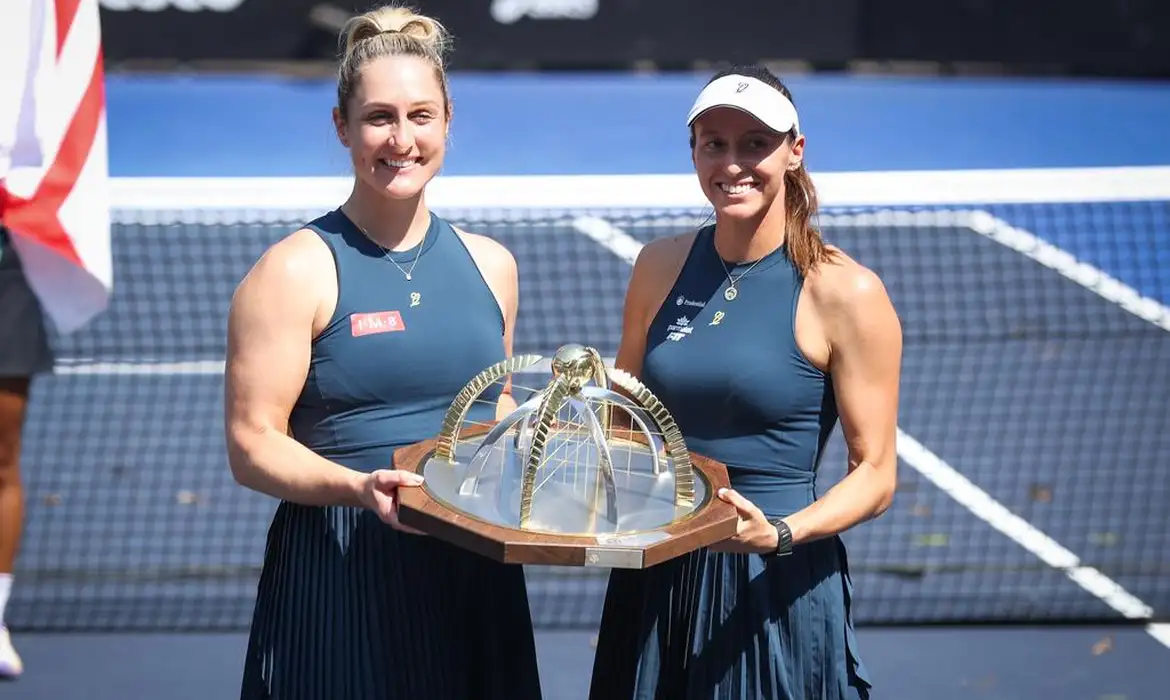 Stefani é bicampeã de duplas do SP Open, o 1º ao lado de Dabrowski