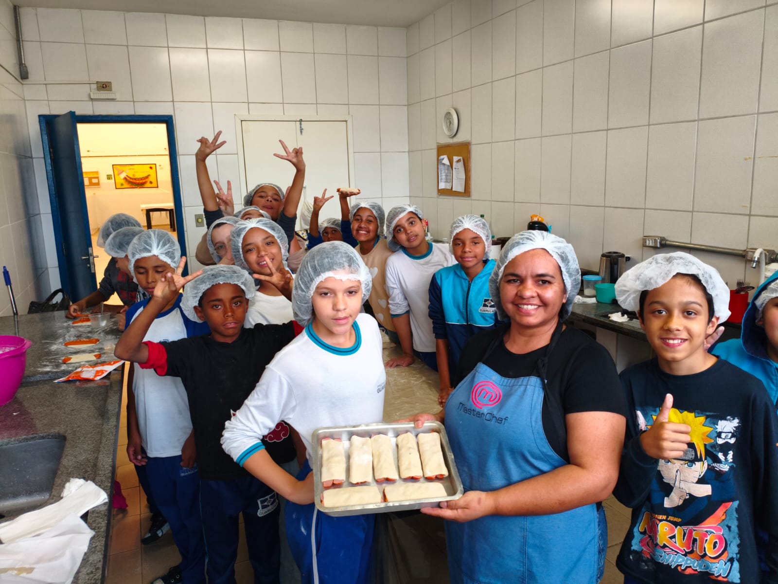 Estudantes de EPG do Cabuçu vivenciam empreendedorismo na prática com produção de salgados
