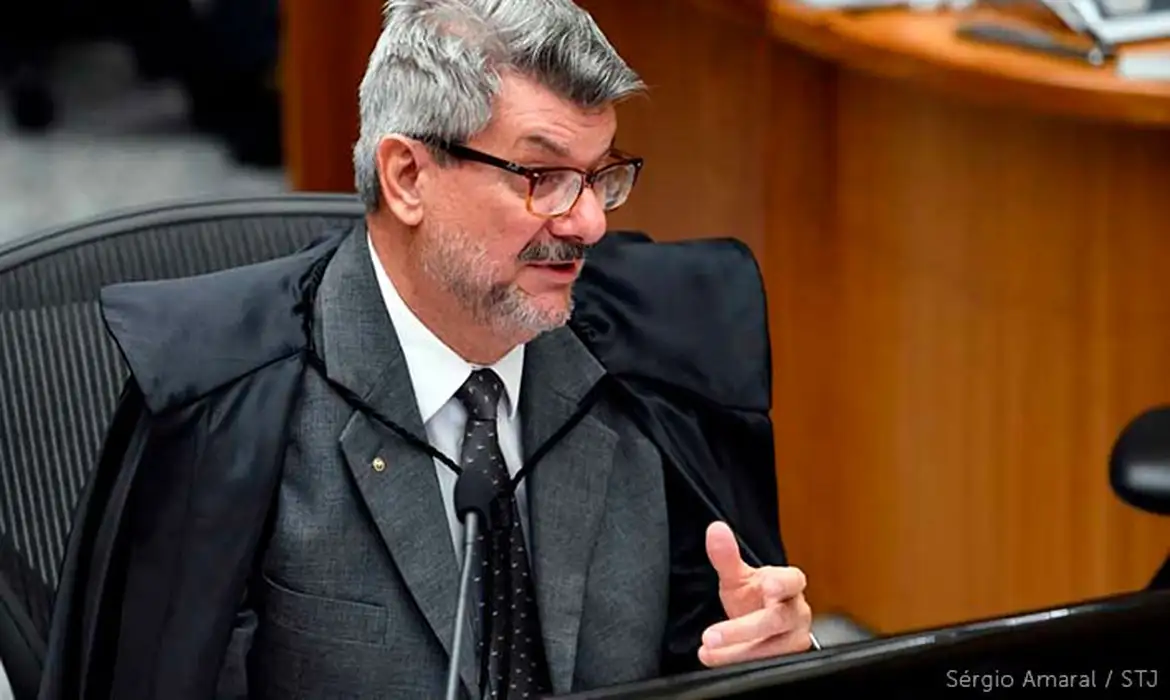 AGU pede ao STF perda do cargo de ministro acusado de assédio