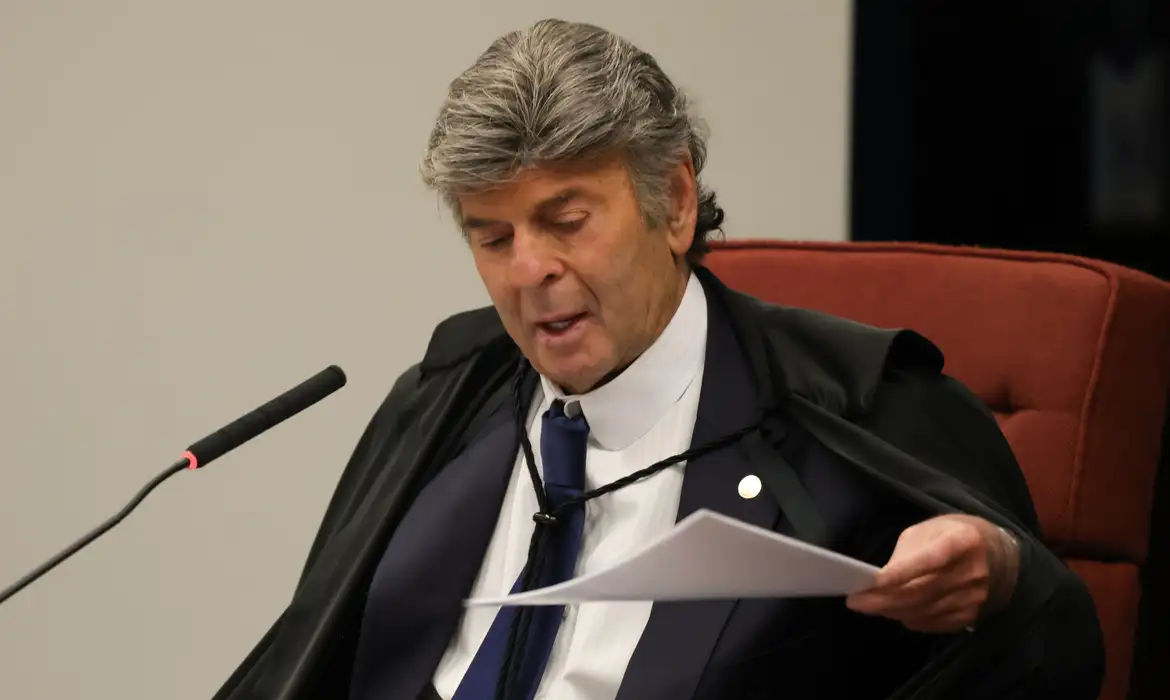 Fux vai relatar ação sobre idas da esposa de Moraes ao Senado