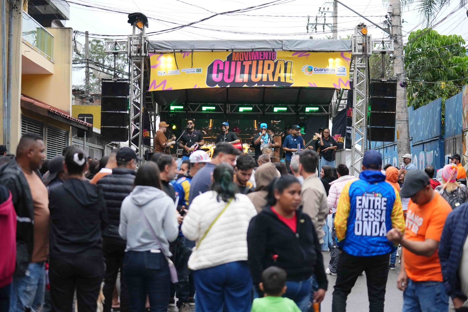 Movimento Cultural reúne shows, cinema, circo e oficinas em duas regiões de Guarulhos neste domingo