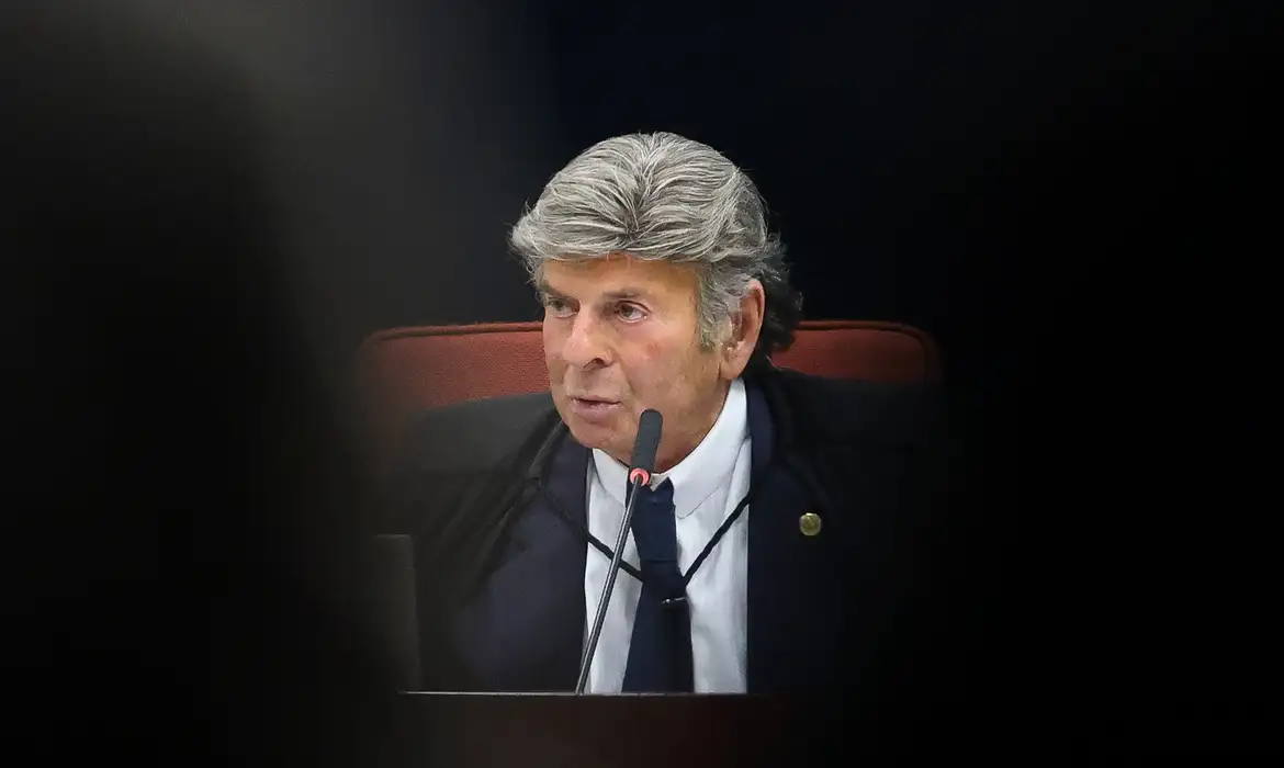 Fux pede a Senado posição sobre acessos de Vorcaro e esposa de Moraes
