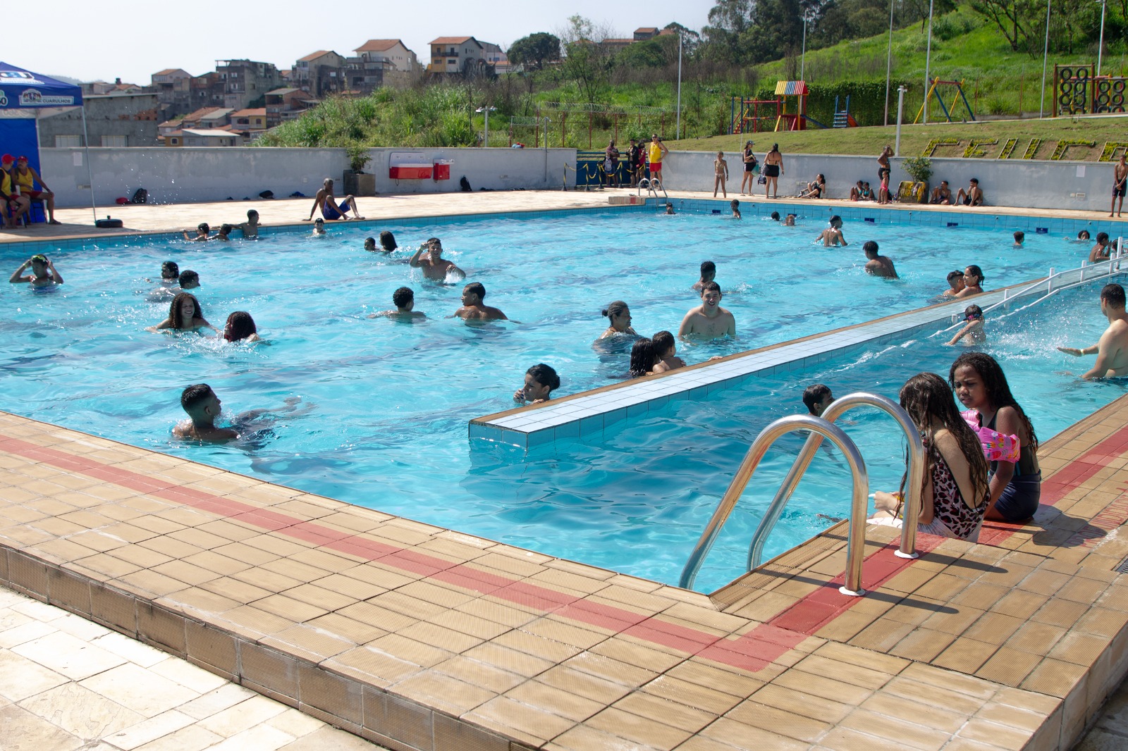 Prefeitura de Guarulhos abre piscinas dos CEUs para a população neste sábado