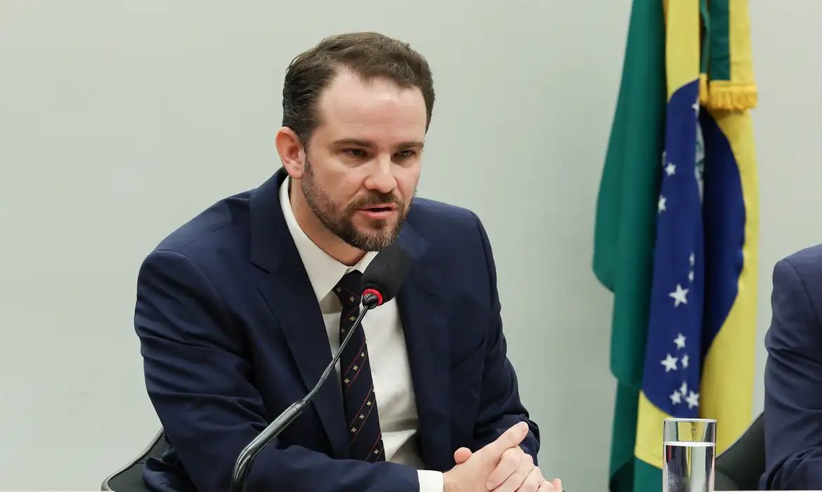 Financiador do filme Dark Horse recebeu dinheiro do crime organizado