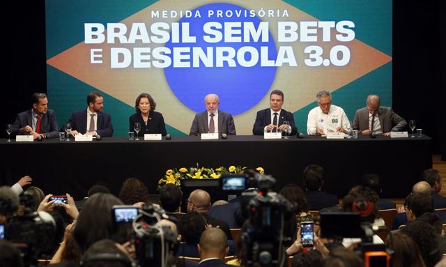 Governo cria 3ª fase do Desenrola com compra de dívidas pela União