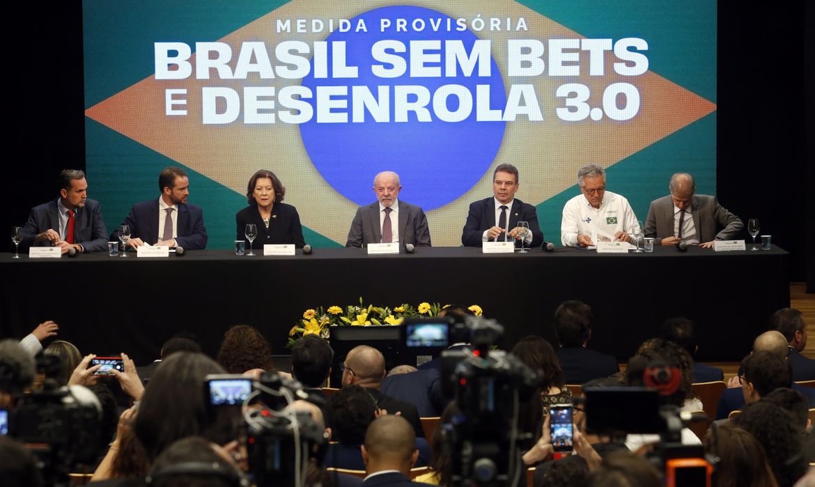 Governo cria 3ª fase do Desenrola com compra de dívidas pela União