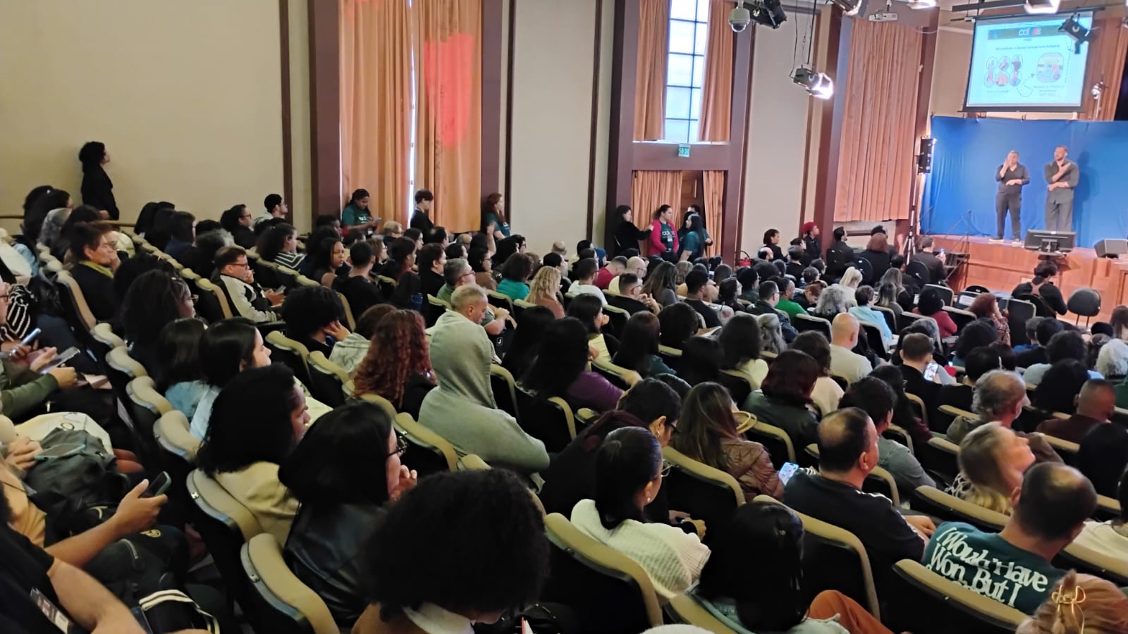 Guarulhos participa de congresso internacional de educação de surdos no Rio de Janeiro