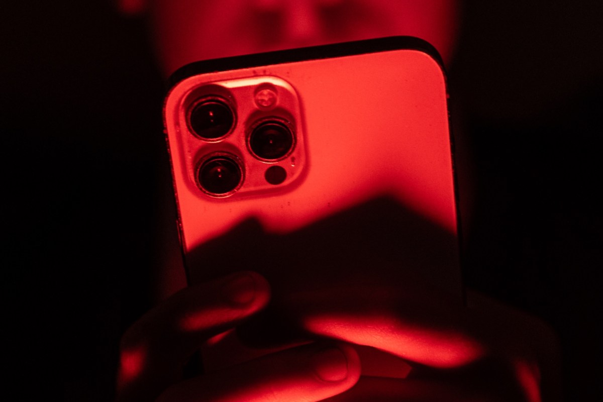 Ainda rodando o iOS 26? Atualize seus iPhones, iPads e Macs para esta correção de segurança urgente