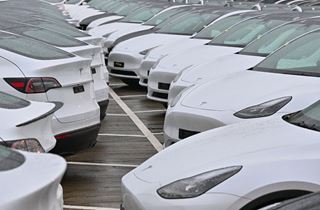 Tesla sustains its EV sales momentum despite US troubles