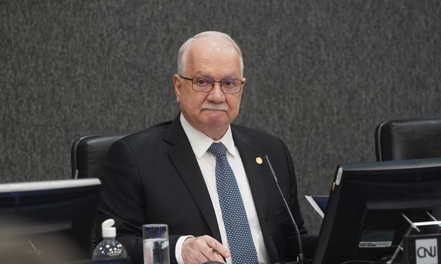 Fachin cria regra para evitar direcionamento de processos no STF