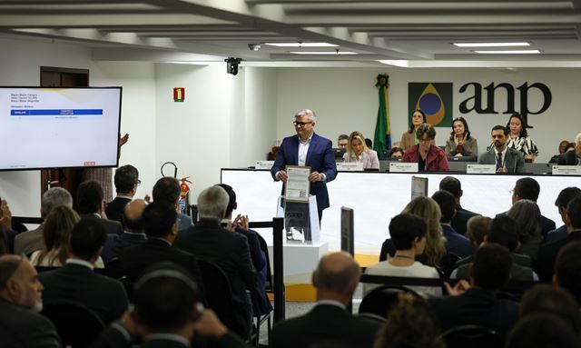 Maior leilão do pré-sal termina com sete dos 13 blocos arrematados