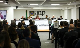 Leilão da ANP arrecada R$ 3 bilhões com a venda de 49 blocos