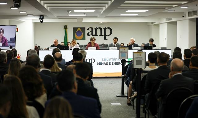Leilão da ANP arrecada R$ 3 bilhões com a venda de 49 blocos