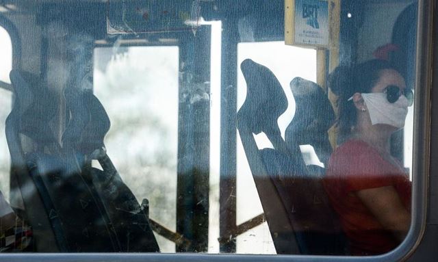 Ônibus da capital paulista voltam a poder circular com pessoas em pé