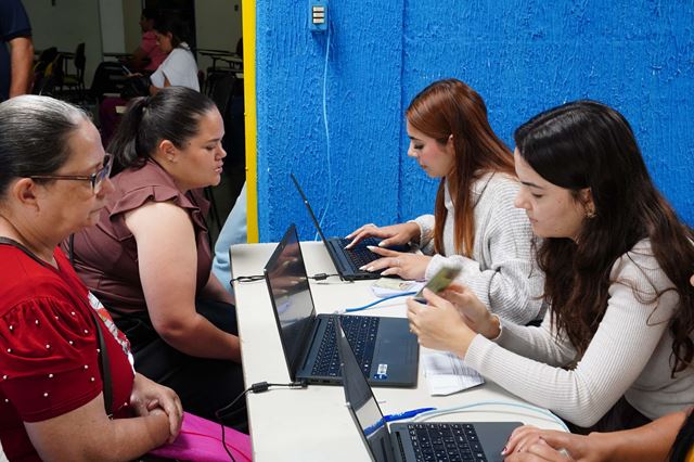 Processo seletivo para empresa de e-comerce mobiliza população na Subsecretaria da Juventude