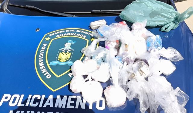 GCM de Guarulhos prende assaltante, traficante e apreende mais de 3 kg de drogas