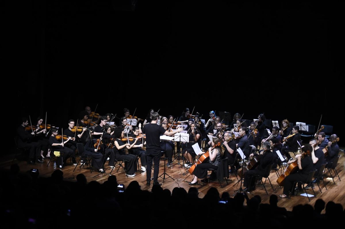 Duas orquestras do Conservatório Municipal se apresentam no Teatro Adamastor no próximo dia 16